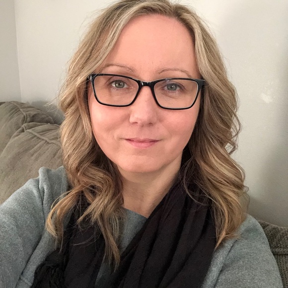 Meet your Posher, Charlene - Picture 1 of 1